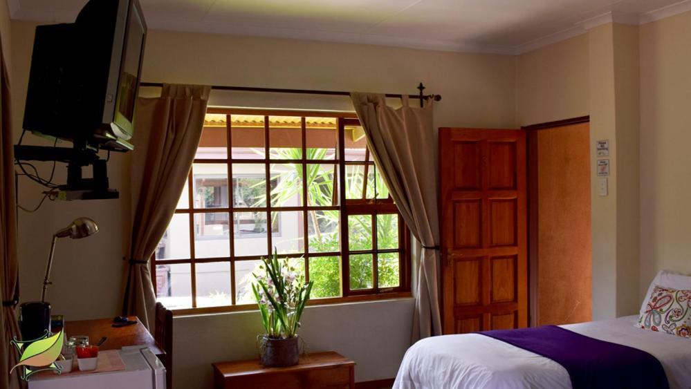 Greenleaf Guest Lodge Bloemfontein Exterior foto